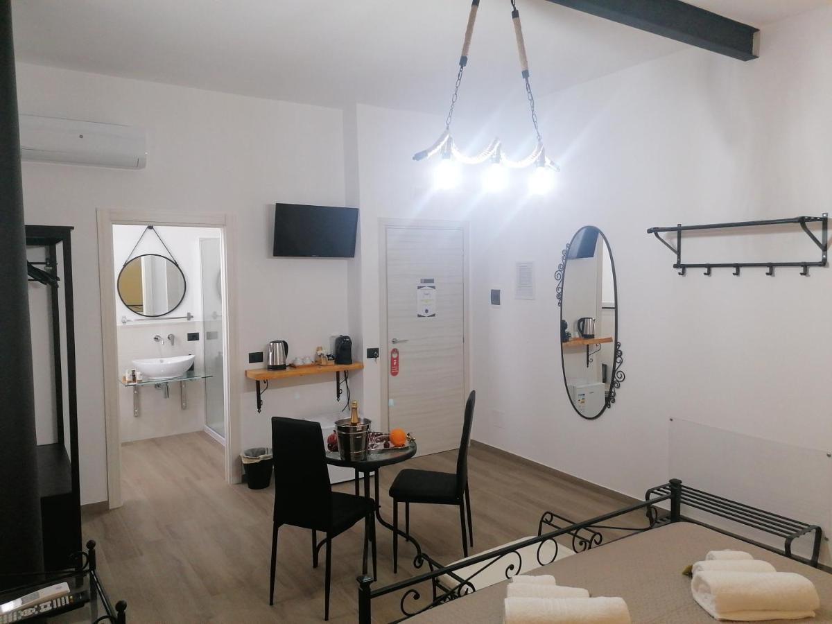 B&B 36 Passi Dal Mare 2.0 Trapani Kültér fotó