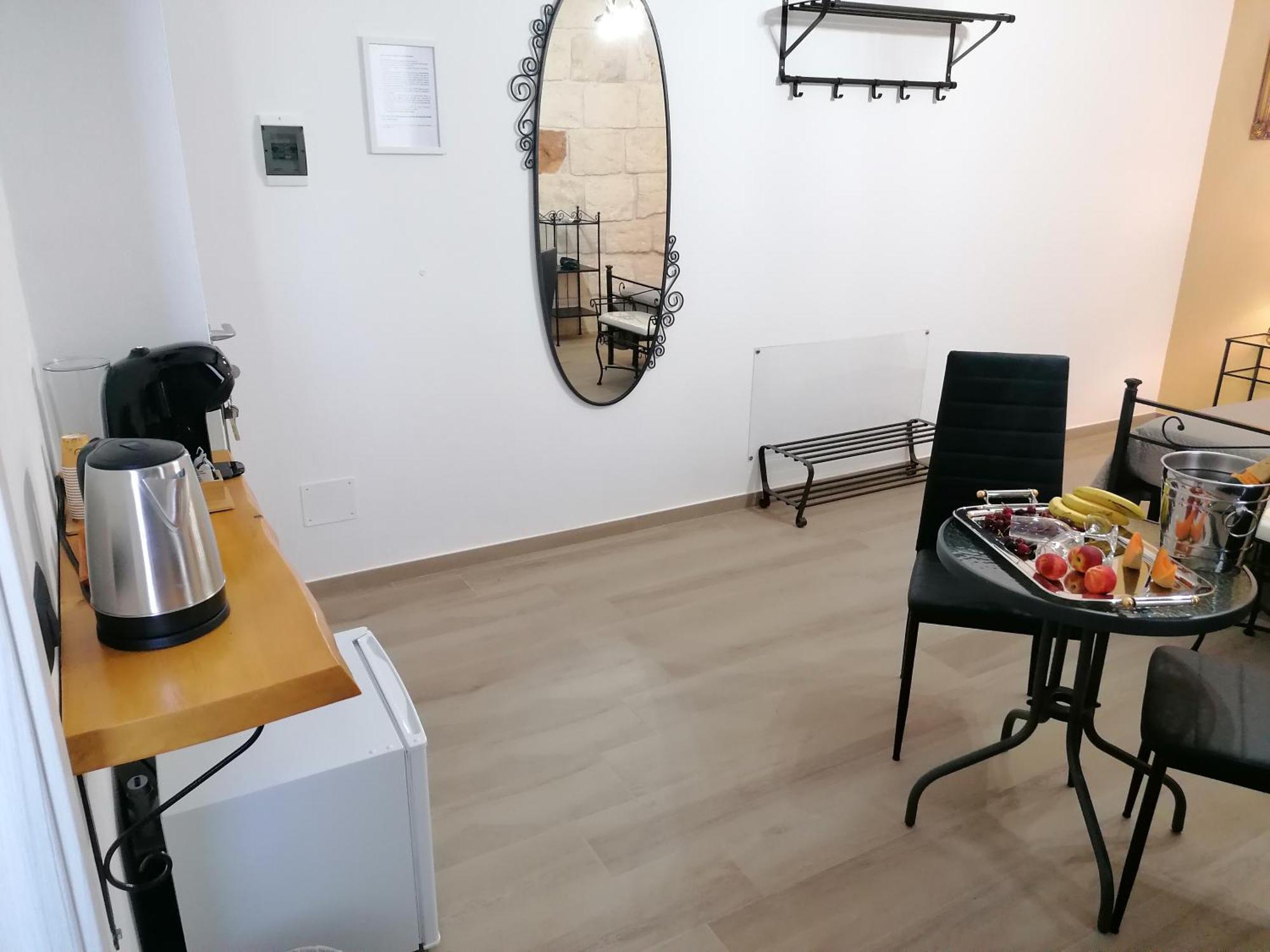 B&B 36 Passi Dal Mare 2.0 Trapani Szoba fotó