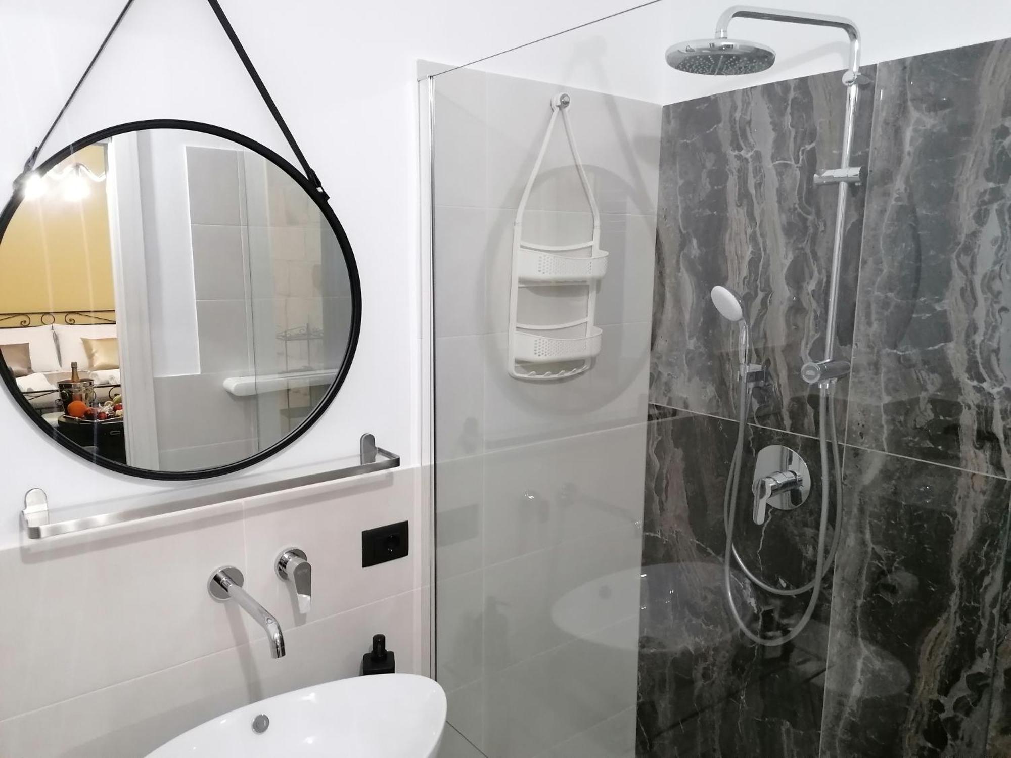 B&B 36 Passi Dal Mare 2.0 Trapani Szoba fotó