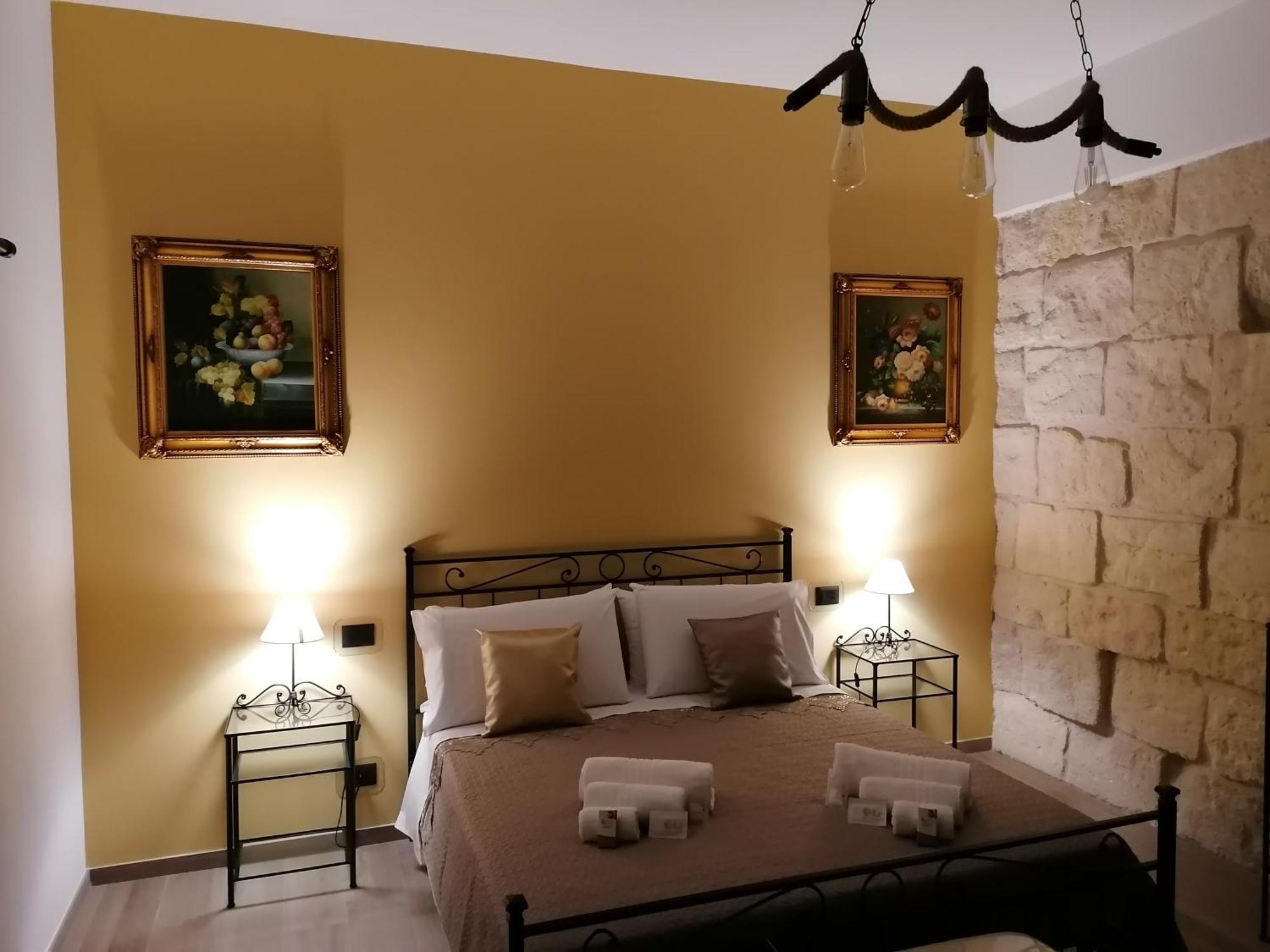 B&B 36 Passi Dal Mare 2.0 Trapani Szoba fotó