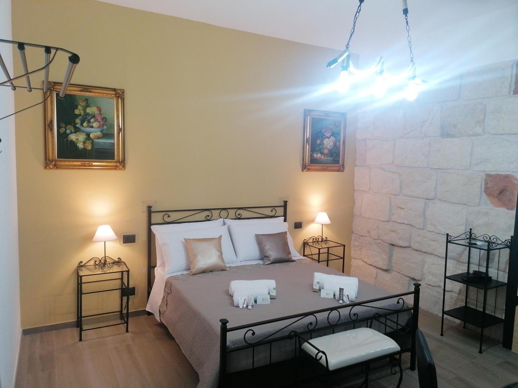 B&B 36 Passi Dal Mare 2.0 Trapani Szoba fotó